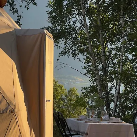Vollsnes Glamping * 히옐레